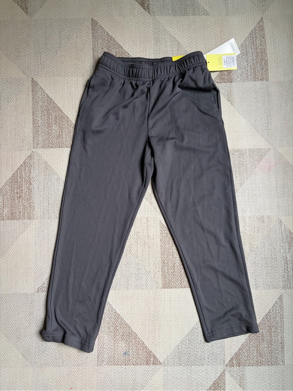 All in Motion Mesh Mid-Rise Pant (S, 6/7)